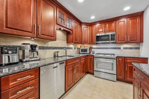 Woodland Dr 58-S1108-013 (2).jpg