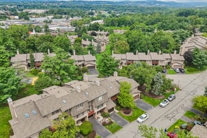 Woodland Dr 58-S1108-060.jpg