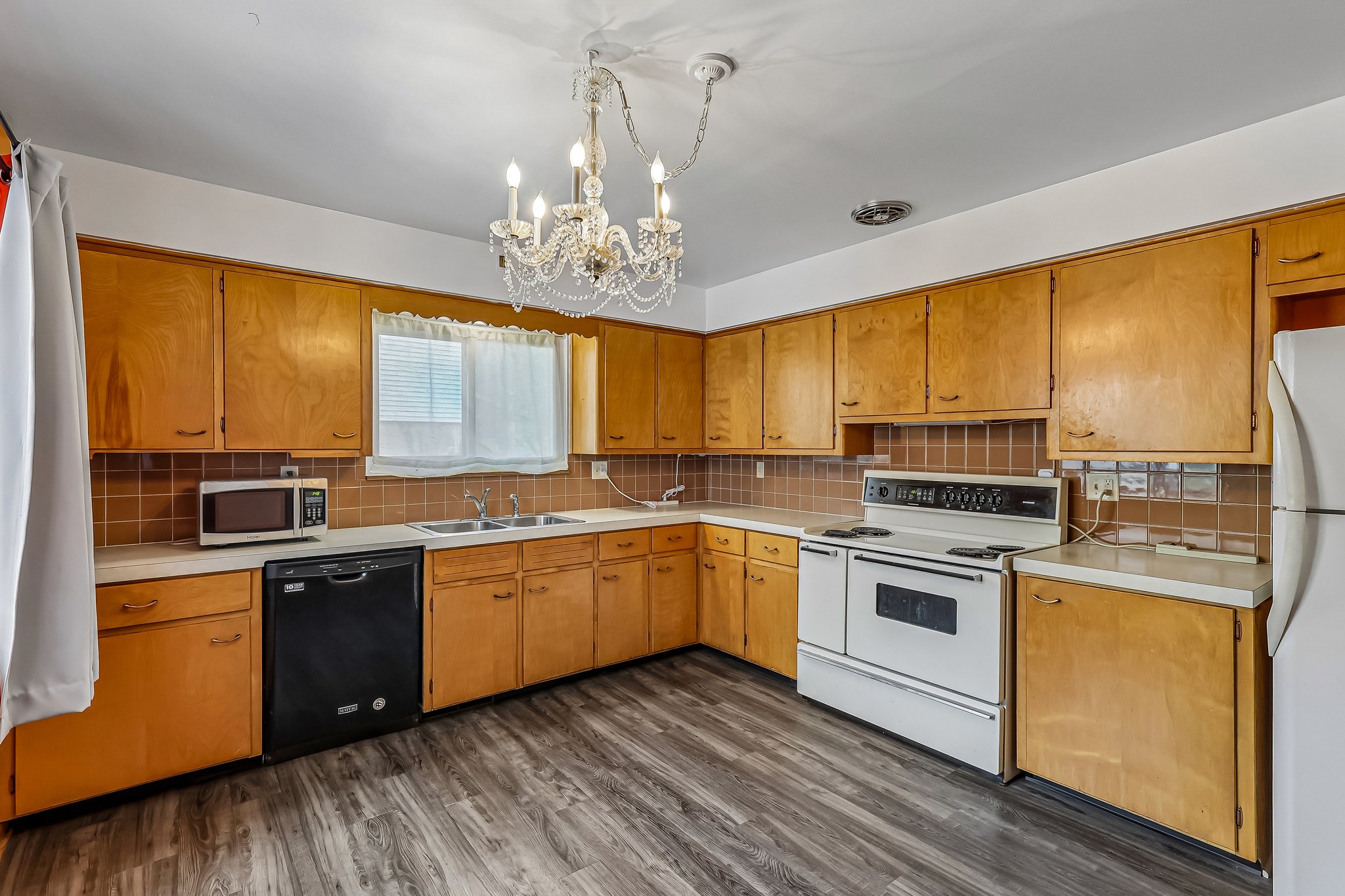 6th St SW-S2204-011.jpg