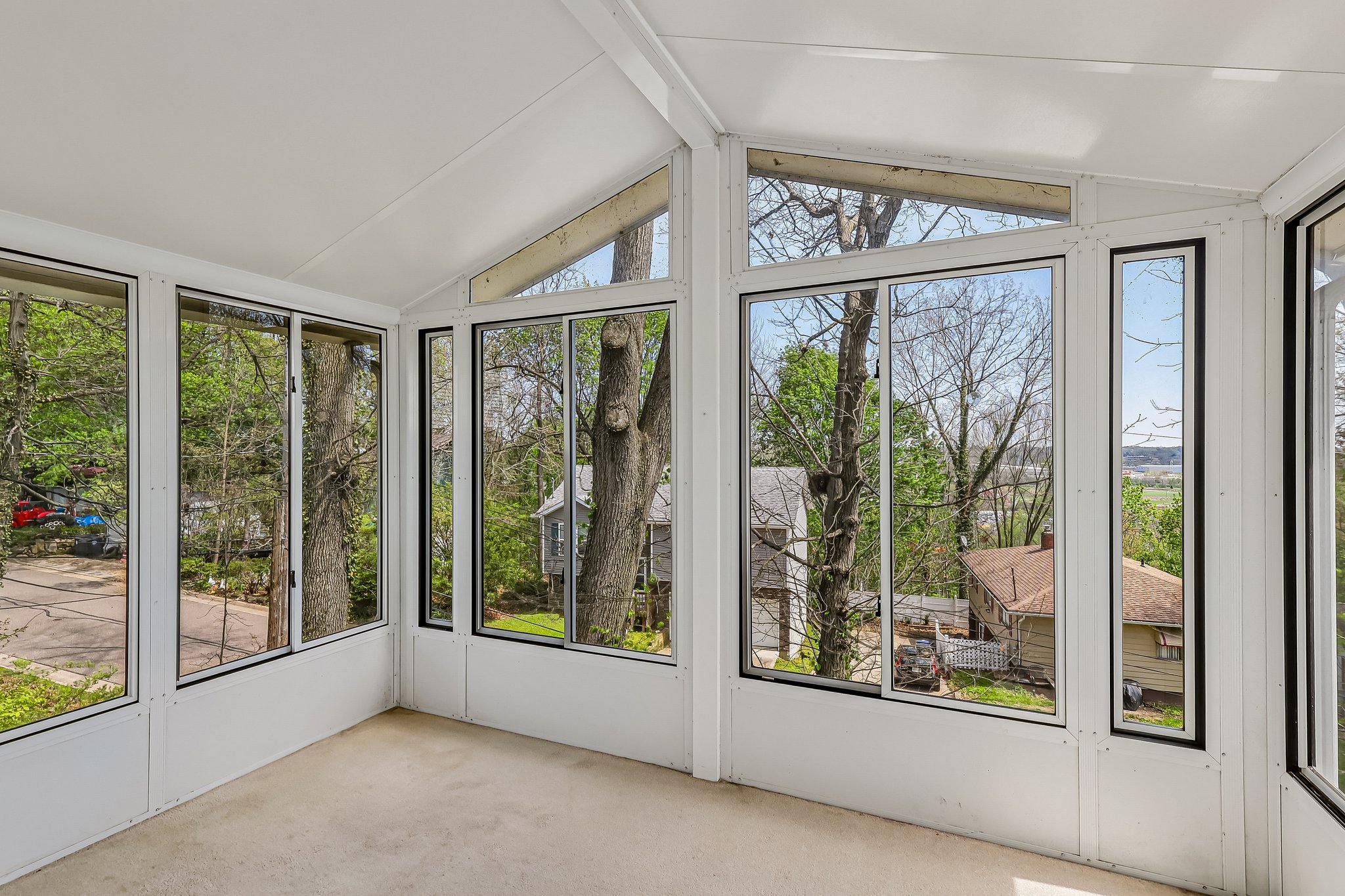 6th St SW-S2204-014.jpg