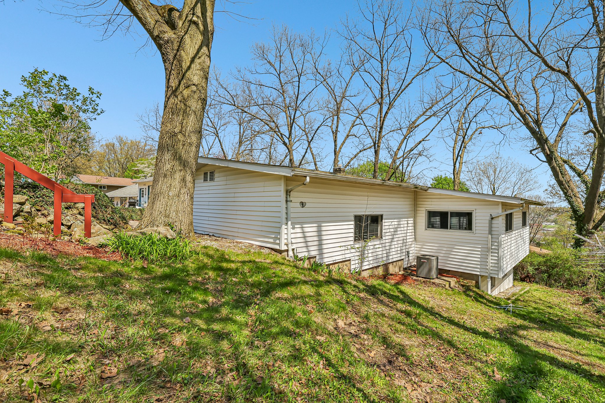 6th St SW-S2204-050.jpg