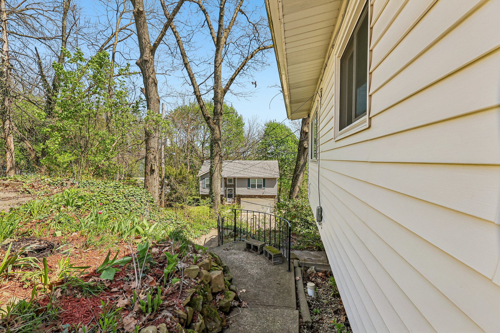 6th St SW-S2204-052.jpg