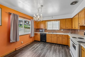 6th St SW-S2204-010.jpg