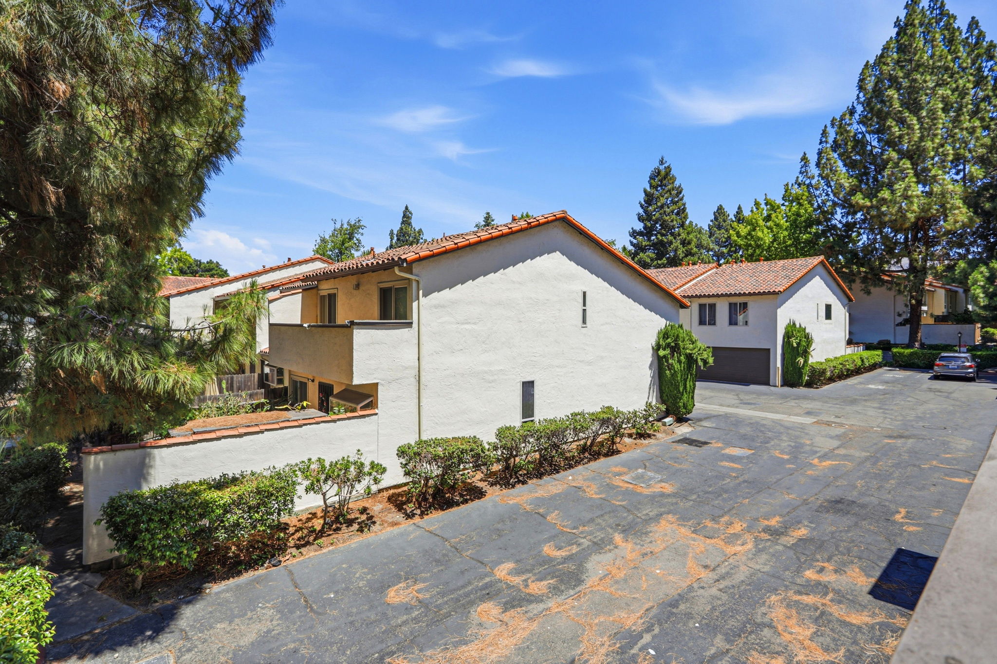035_F8_2060 Briscoe Terrace