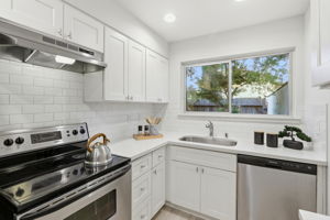 011_F8_2060 Briscoe Terrace