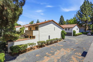 035_F8_2060 Briscoe Terrace