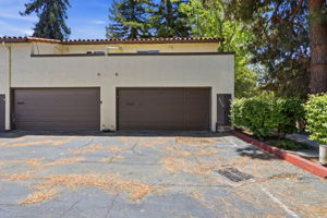 036_F8_2060 Briscoe Terrace