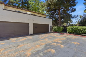 037_F8_2060 Briscoe Terrace