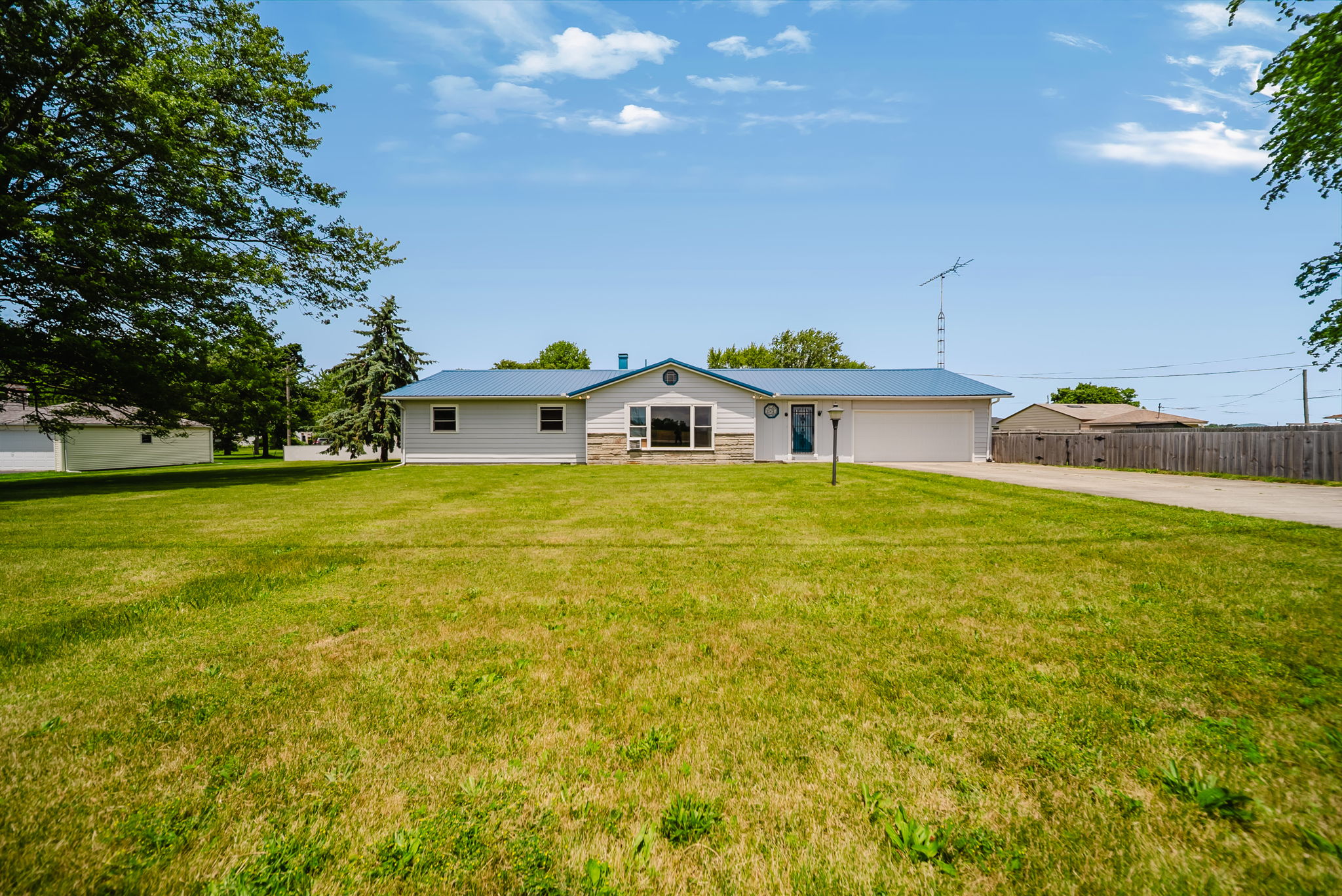 C.H. - 2060 Marion-Williamsport Rd E-48