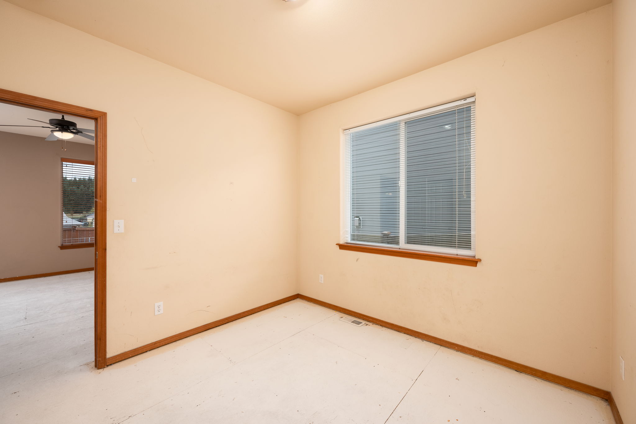 2060574thAveE,Spanaway,WA98387-12