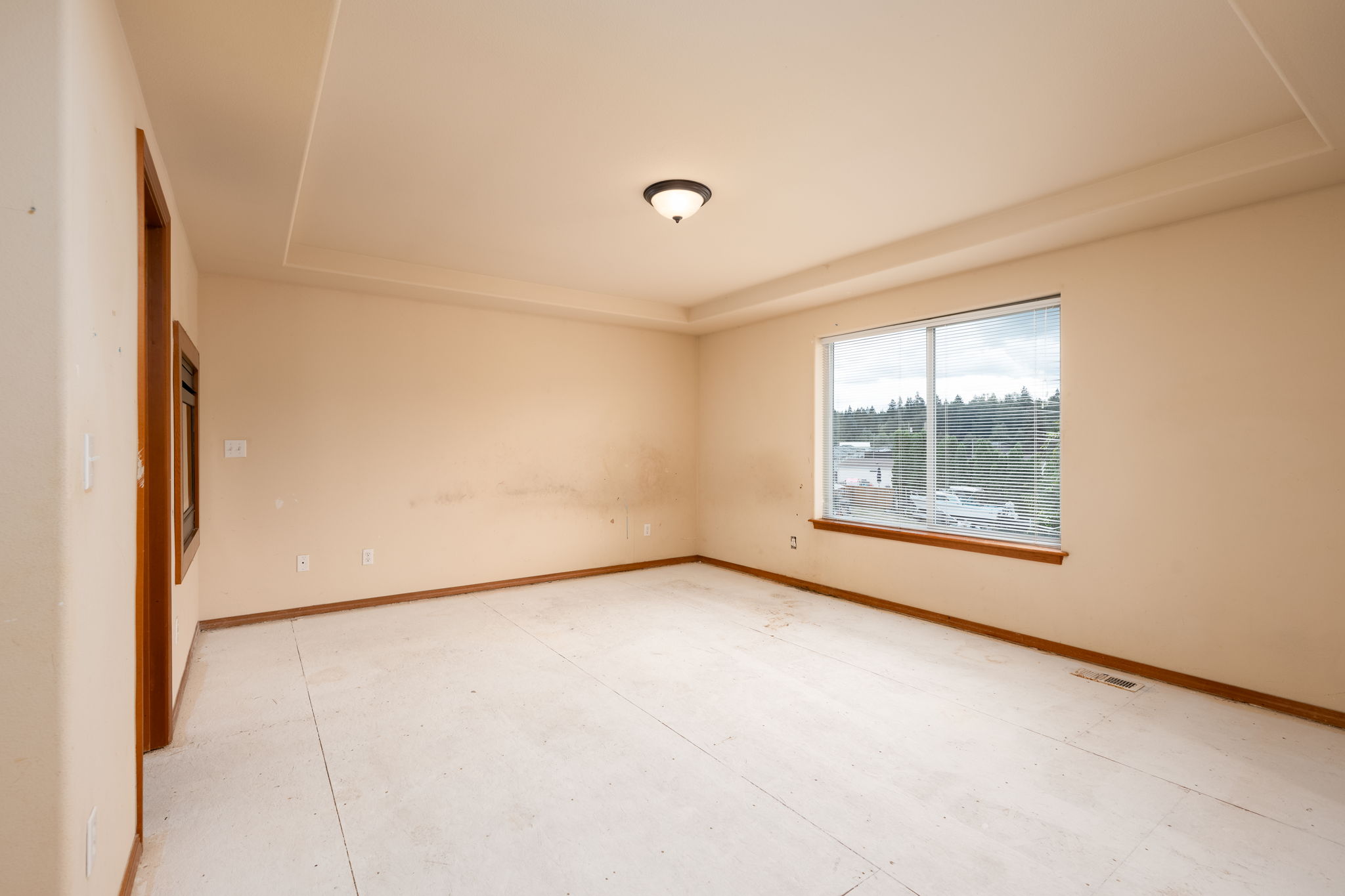 2060574thAveE,Spanaway,WA98387-18