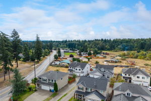 2060574thAveE,Spanaway,WA98387-33