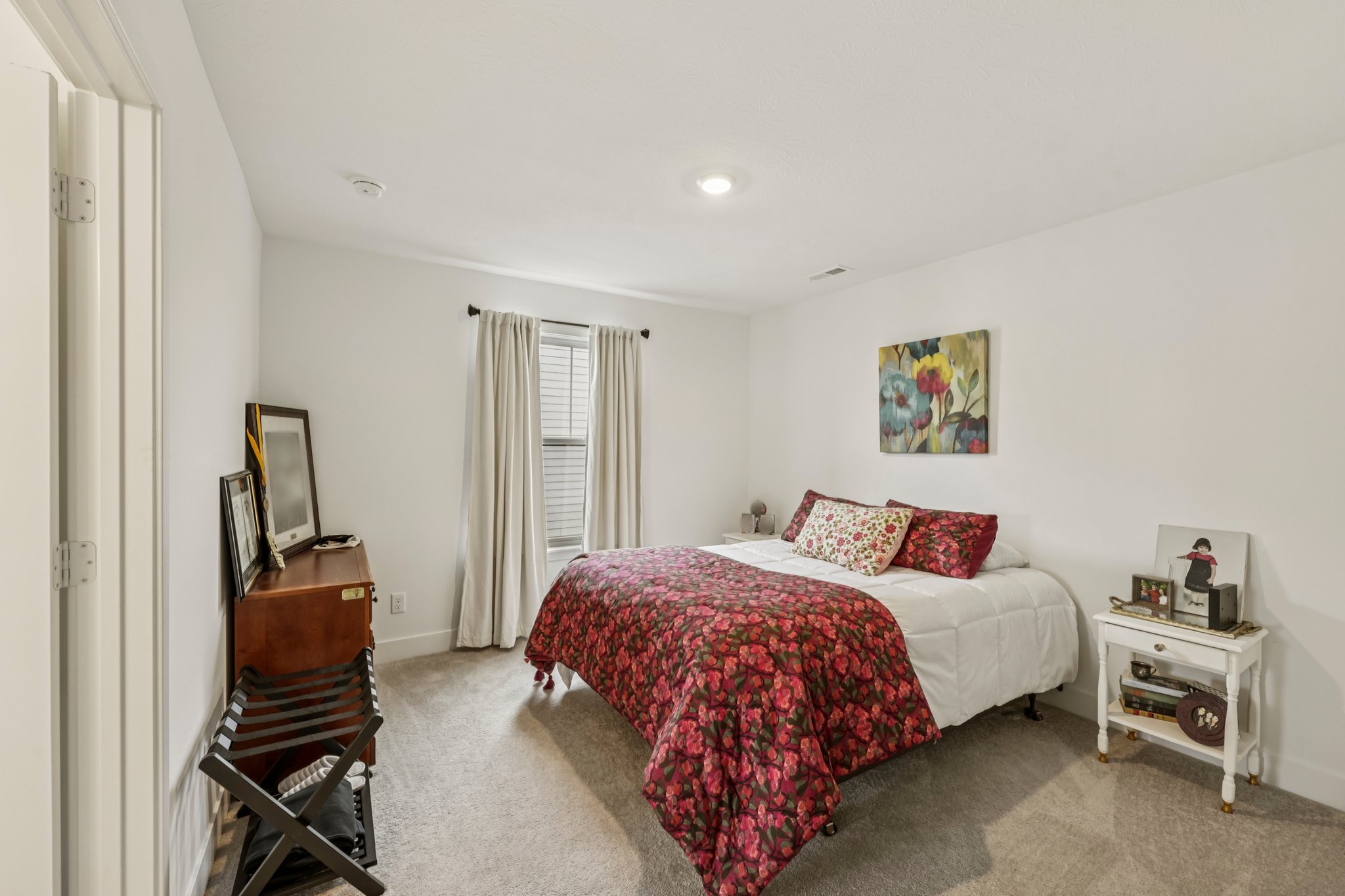 W 171st St-S2208-030.jpg
