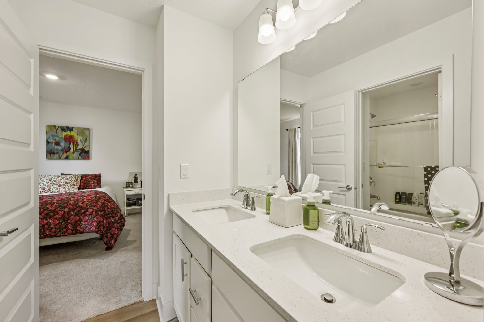 W 171st St-S2208-033.jpg
