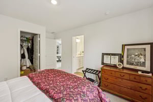 W 171st St-S2208-031.jpg