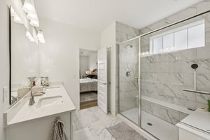 W 171st St-S2208-044.jpg