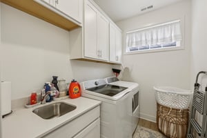 W 171st St-S2208-047.jpg
