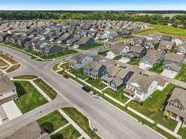 W 171st St-S2208-079.jpg
