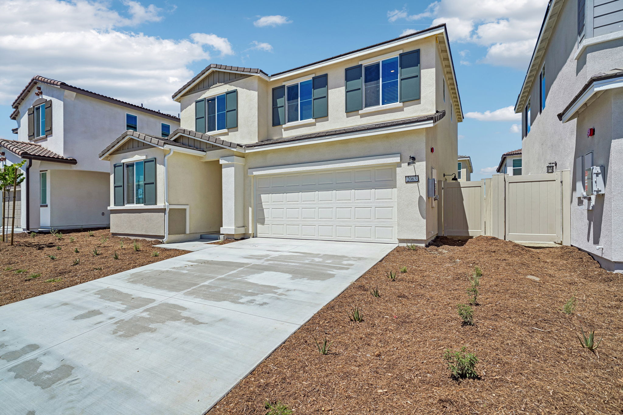 SoCal - Alder at Live Oak - 2063 Grapefruit St Redlands CA 92374 - 002