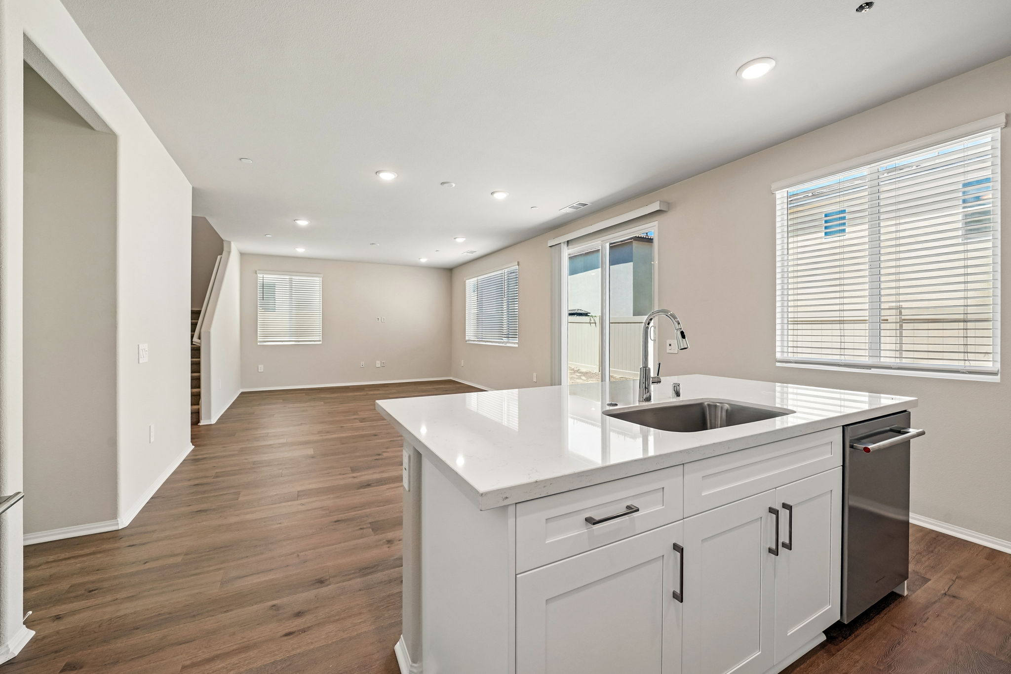 SoCal - Alder at Live Oak - 2063 Grapefruit St Redlands CA 92374 - 011