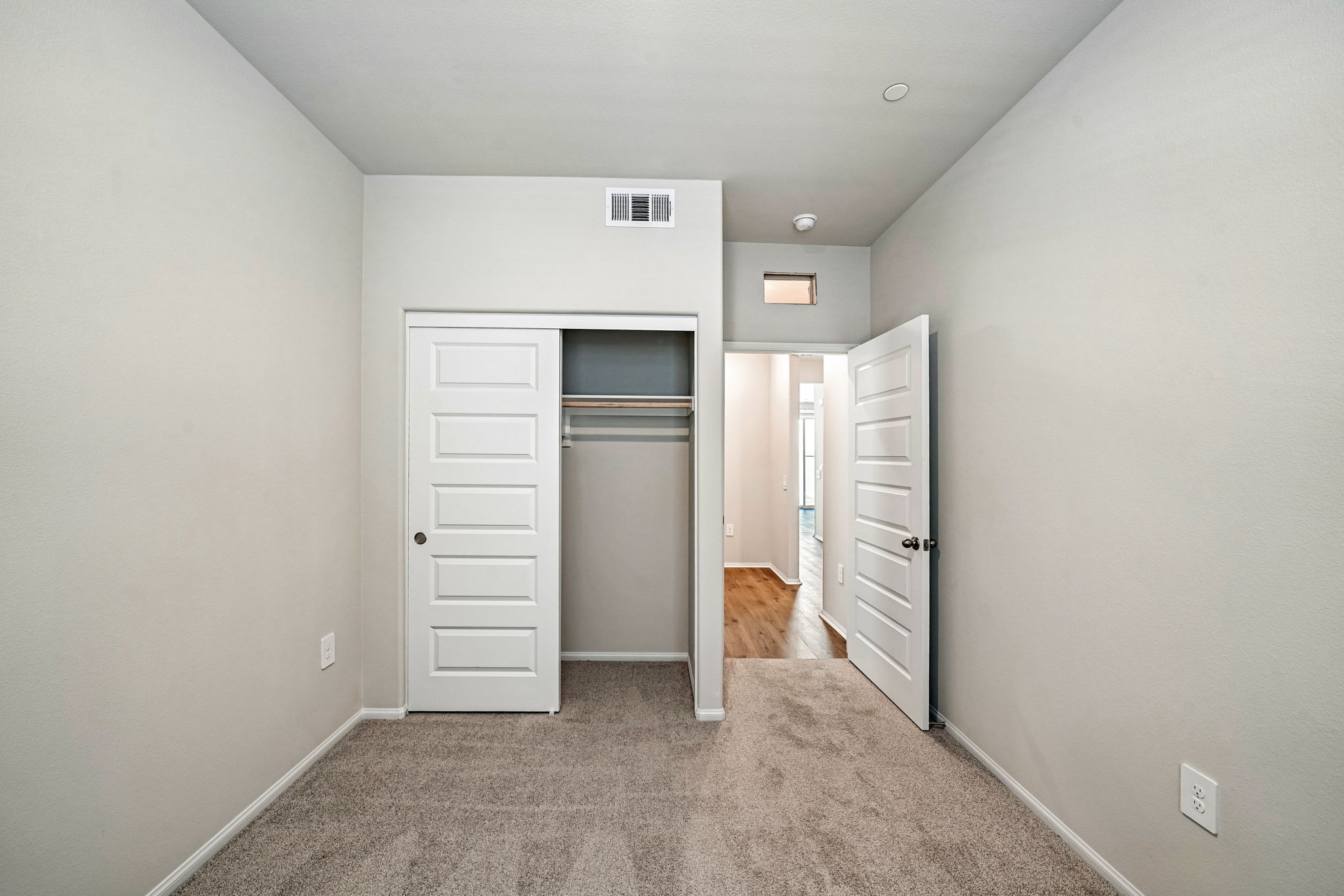 SoCal - Alder at Live Oak - 2063 Grapefruit St Redlands CA 92374 - 017