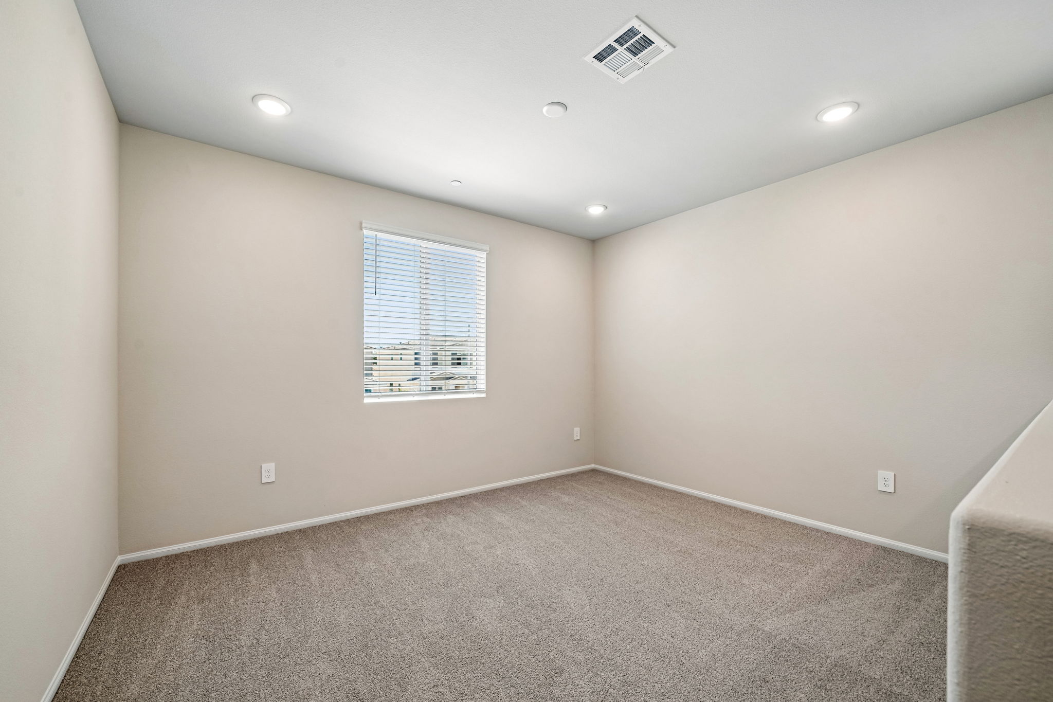 SoCal - Alder at Live Oak - 2063 Grapefruit St Redlands CA 92374 - 022