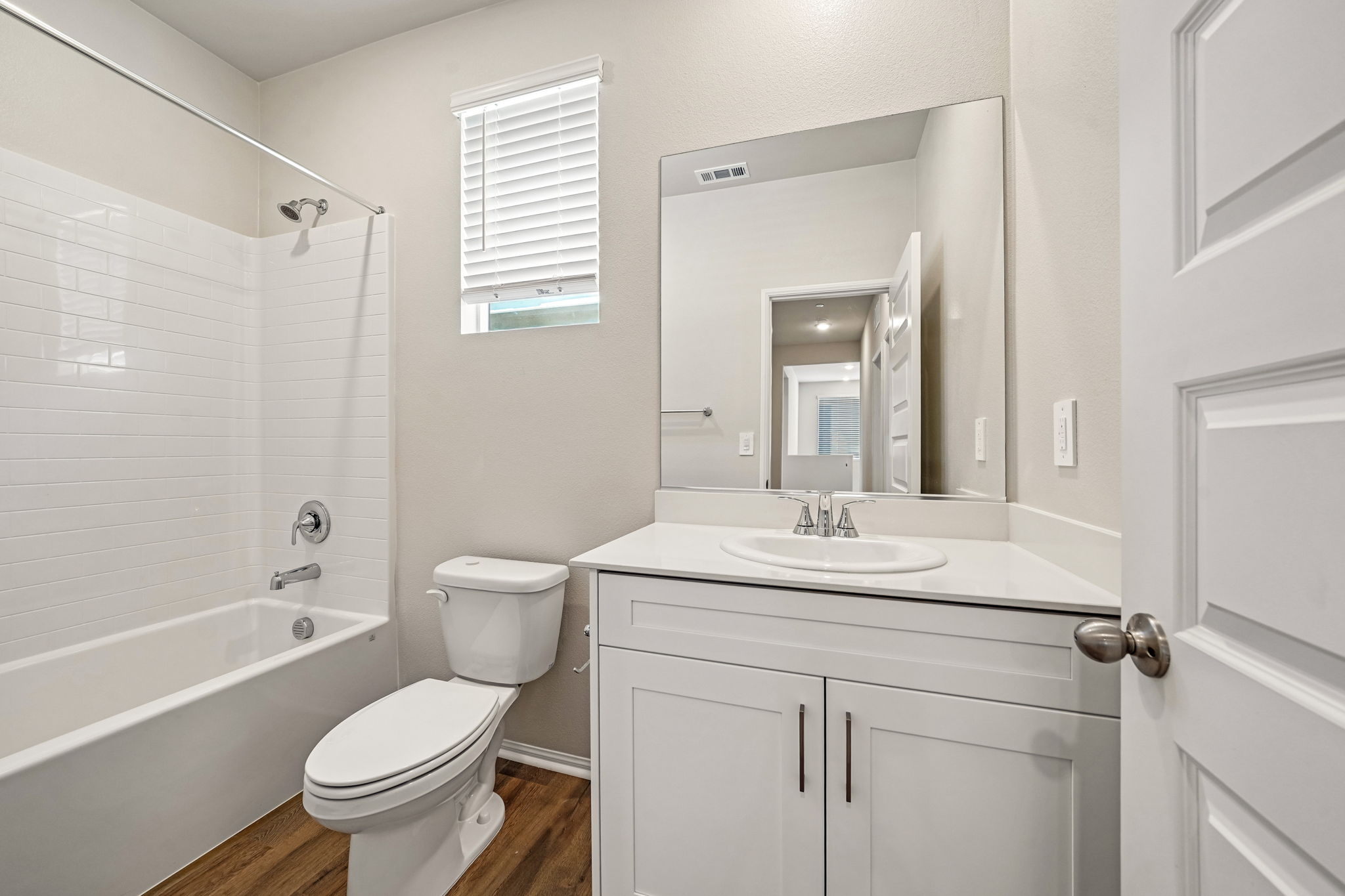 SoCal - Alder at Live Oak - 2063 Grapefruit St Redlands CA 92374 - 041