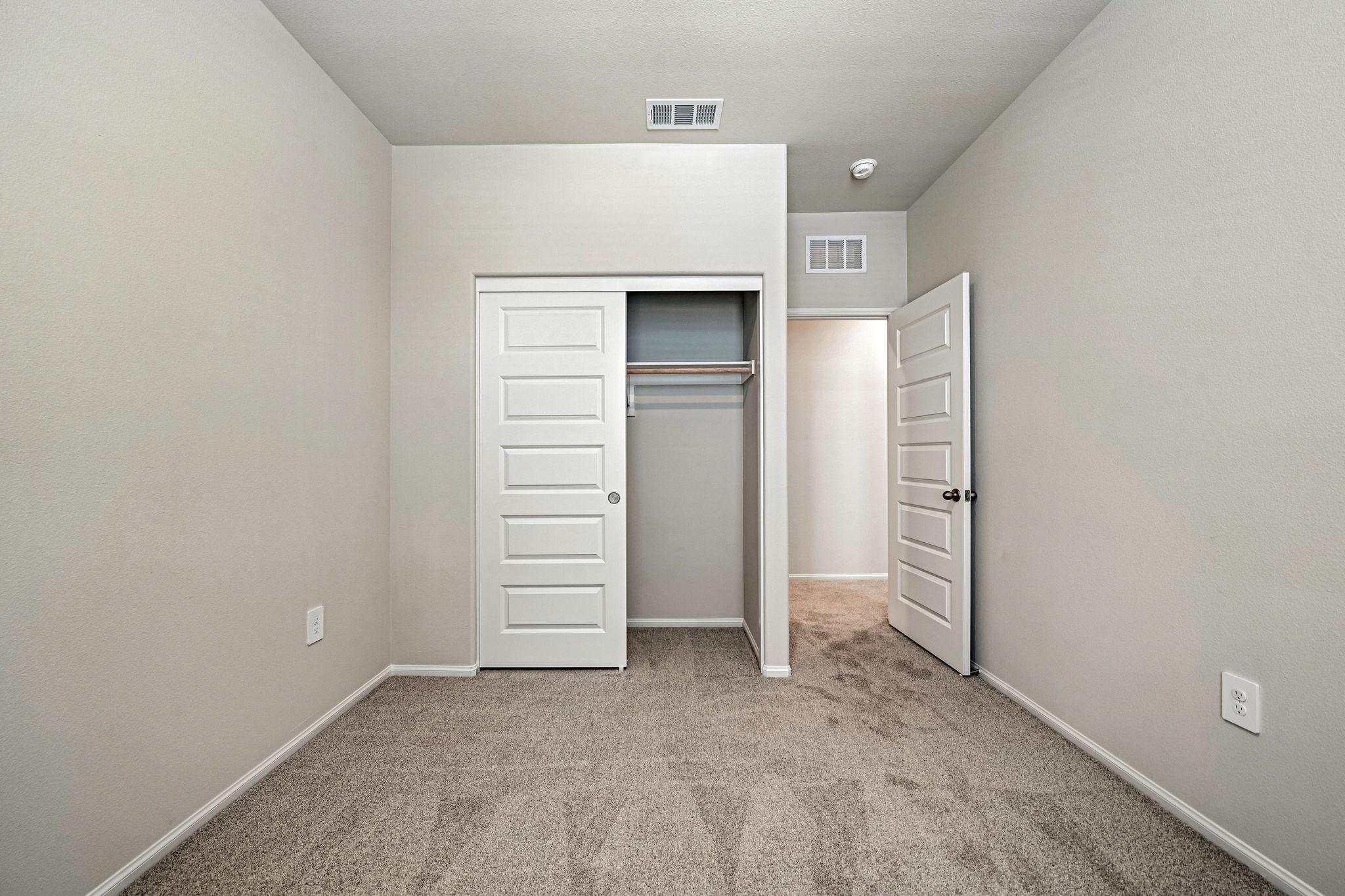 SoCal - Alder at Live Oak - 2063 Grapefruit St Redlands CA 92374 - 044