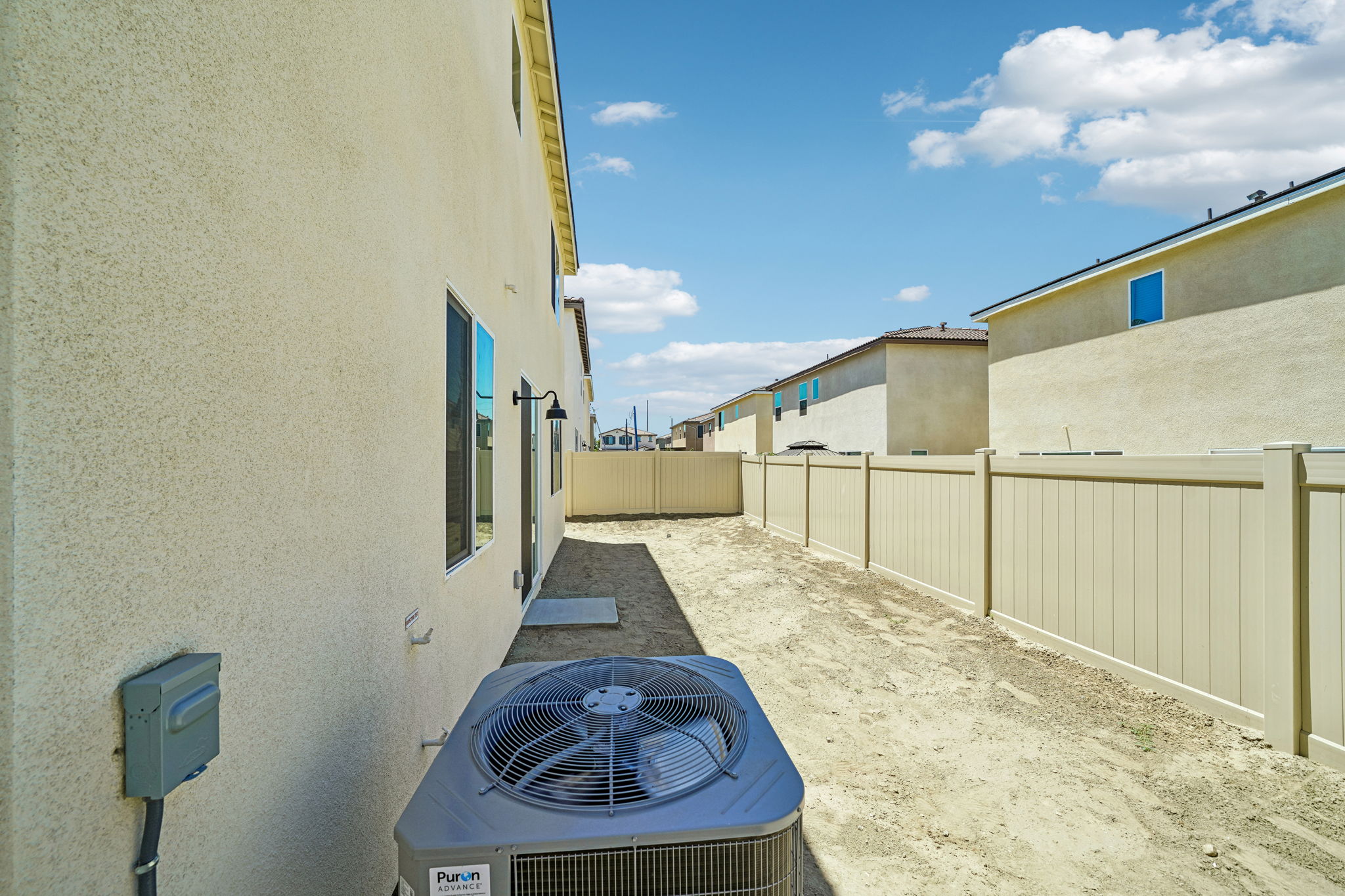SoCal - Alder at Live Oak - 2063 Grapefruit St Redlands CA 92374 - 050