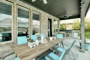Covered Patio/Outdoor Kitchen