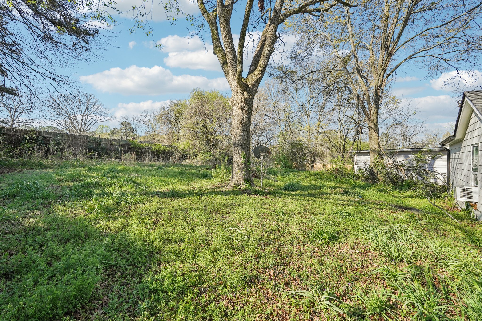 Morehouse Dr NW-L2103-029.jpg