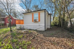 Morehouse Dr NW-L2103-003.jpg