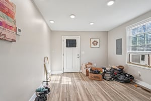 Morehouse Dr NW-L2103-006.jpg