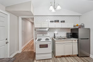 Morehouse Dr NW-L2103-013.jpg