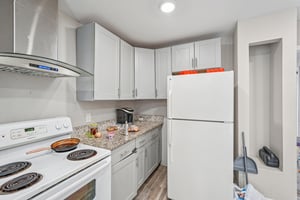 Morehouse Dr NW-L2103-014.jpg