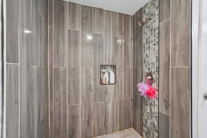 Morehouse Dr NW-L2103-019.jpg