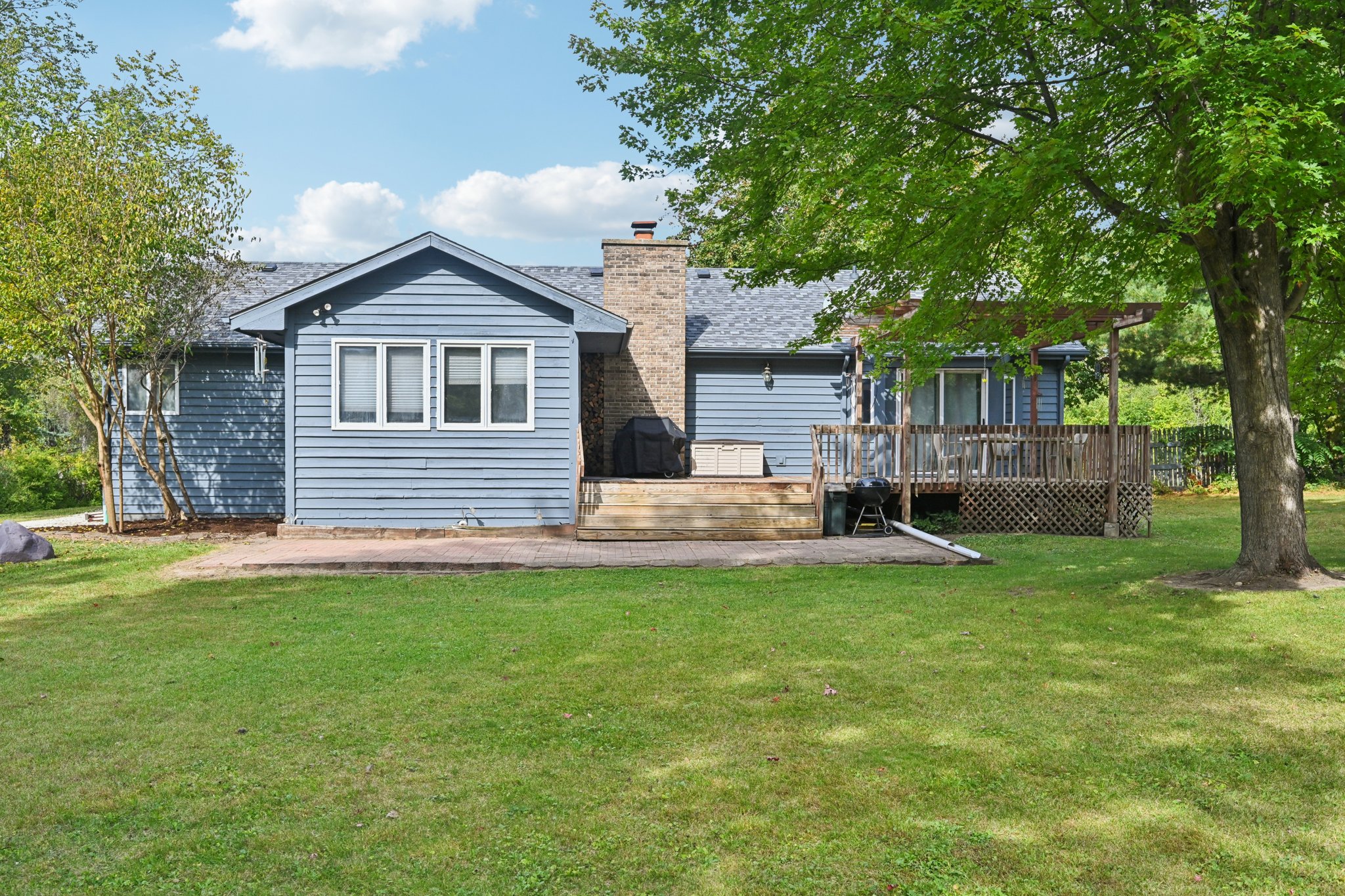 Ridgeview Dr-S0210-039.jpg