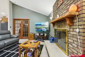 Ridgeview Dr-S0210-012.jpg