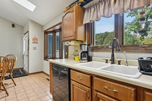 Ridgeview Dr-S0210-017.jpg