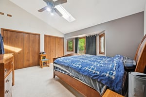 Ridgeview Dr-S0210-026.jpg