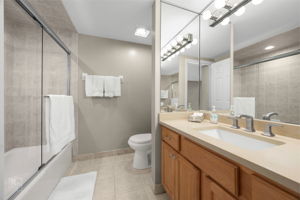  2066 St Johns Ave 301, Highland Park, IL 60035_005