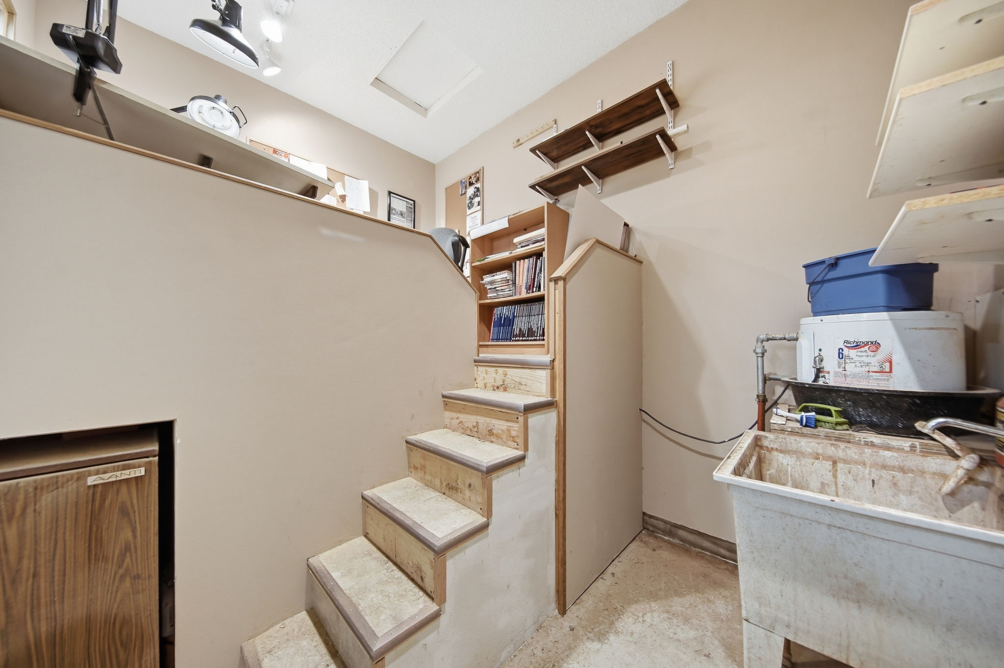  Photo 43