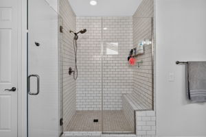  Photo 37
