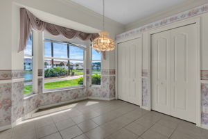 Breakfast Nook w/ View Of Lake