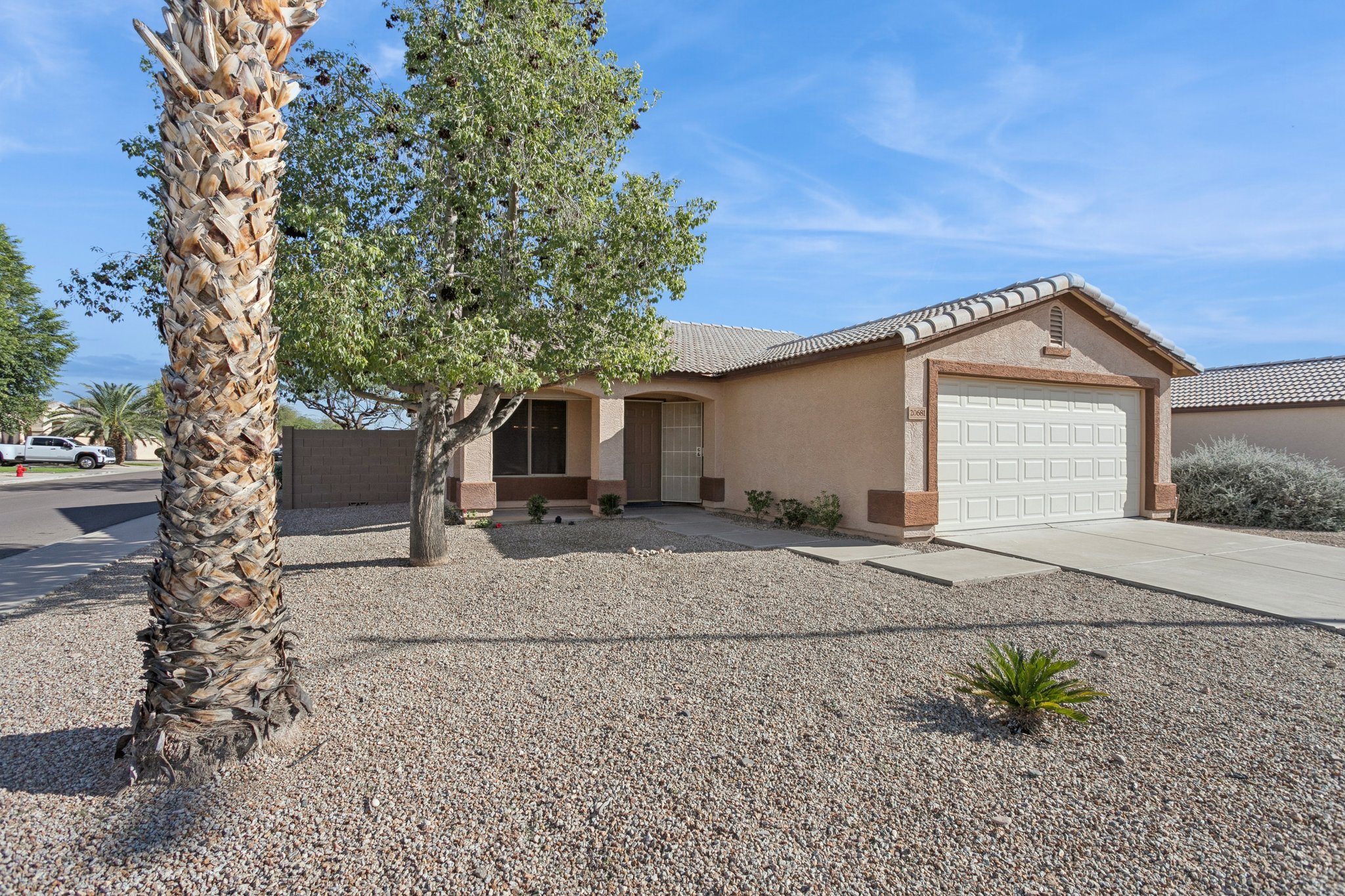 20681 N 93rd Ave - 001.jpg