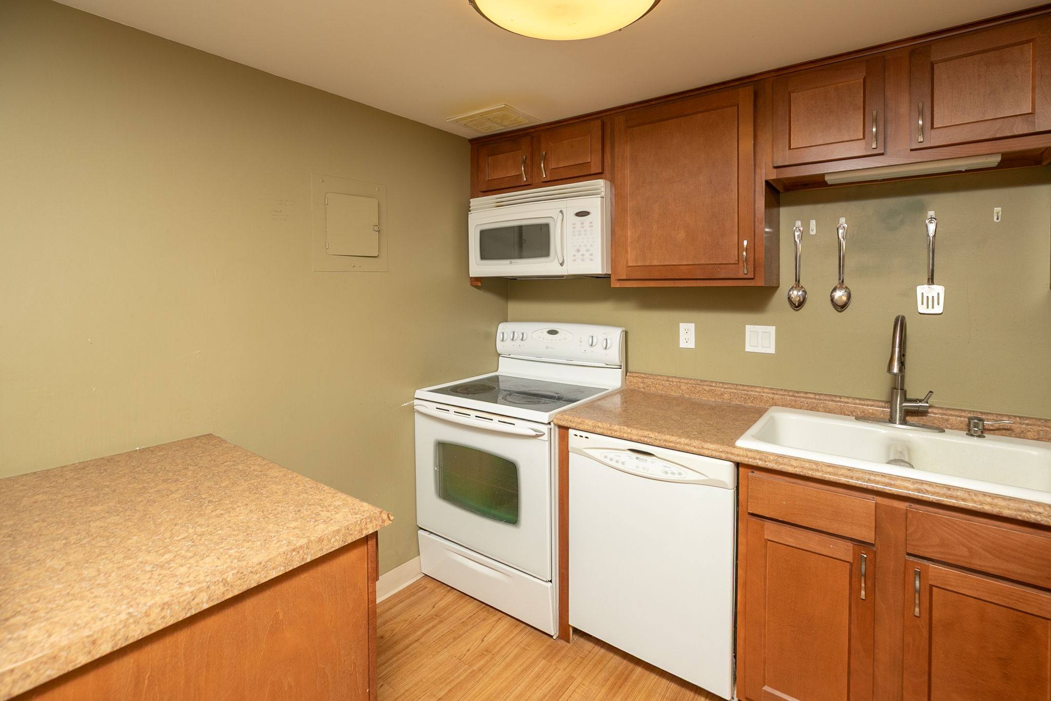 10-Kitchen