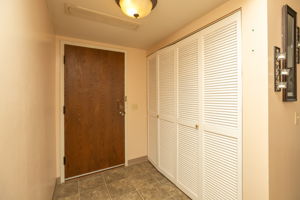 15-Foyer