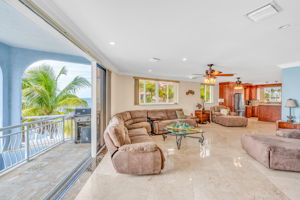 Living Room/Porch