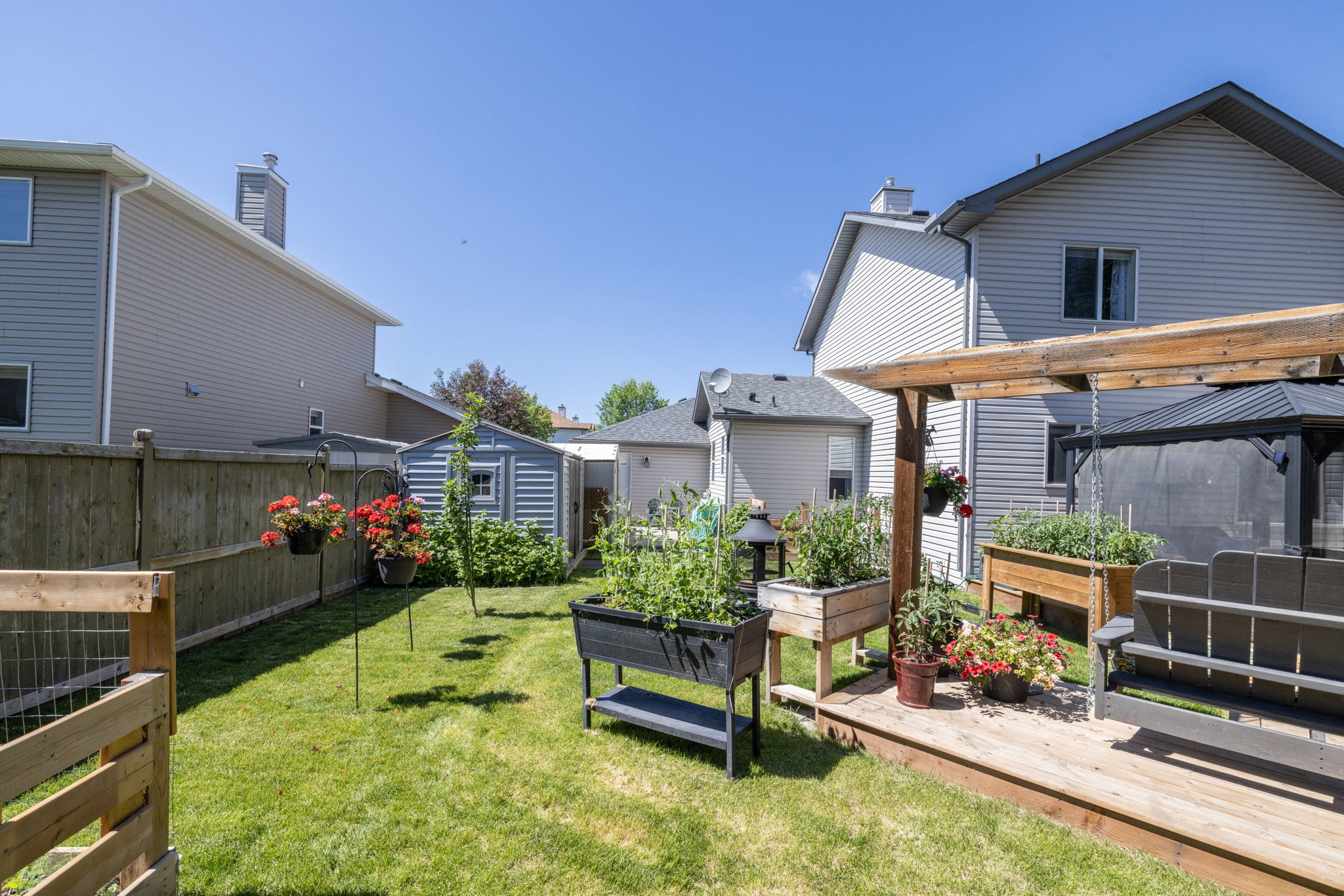 207 Canoe Dr SW, Airdrie, AB T4B 2N8, Canada Photo 79