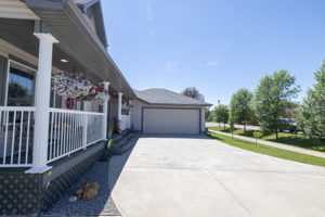207 Canoe Dr SW, Airdrie, AB T4B 2N8, Canada Photo 56
